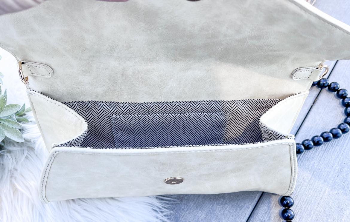 RTS: CLUTCH/CROSSBODY VEGAN LEATHER PURSE*